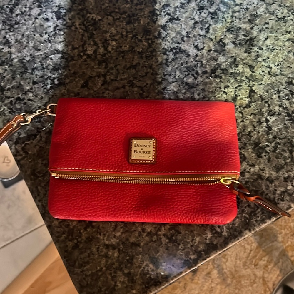 NWOT Dooney & Bourne Clutch